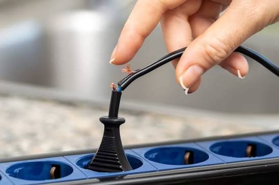 Elektrik Kaçağı Nasıl Anlaşılır? Belirtileri ve Yapılması Gerekenler