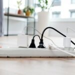 Akım korumalı priz ve elektronik cihaz bağlantıları