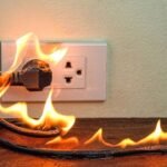Fiş takılırken kıvılcım çıkaran elektrik prizi